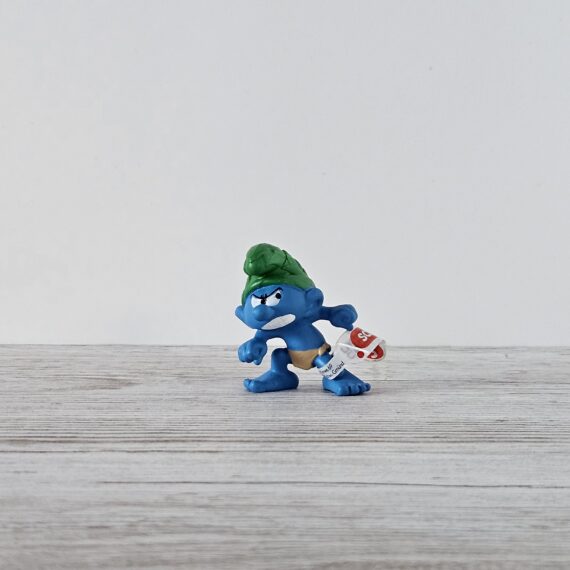Schleich Figur namens Wildnis Schlumpf der Produktwelt Die Schlümpfe. Die Figur hat die offizielle Schleichnummer 20841. Die Figur trägt das Copyrightjahr 2022 und wurde dann von Schleich offiziell lizenziert. Die Schleichfigur wird eingestuft als Regulär.