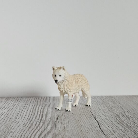 Schleich Figur namens Polarwolf der Produktwelt Sondereditionen. Die Figur hat die offizielle Schleichnummer 17014. Es gehört zur Themenwelt WWF. Die Figur trägt das Copyrightjahr 2014 und wurde dann von Schleich offiziell lizenziert. Die Schleichfigur wird eingestuft als Selten.
